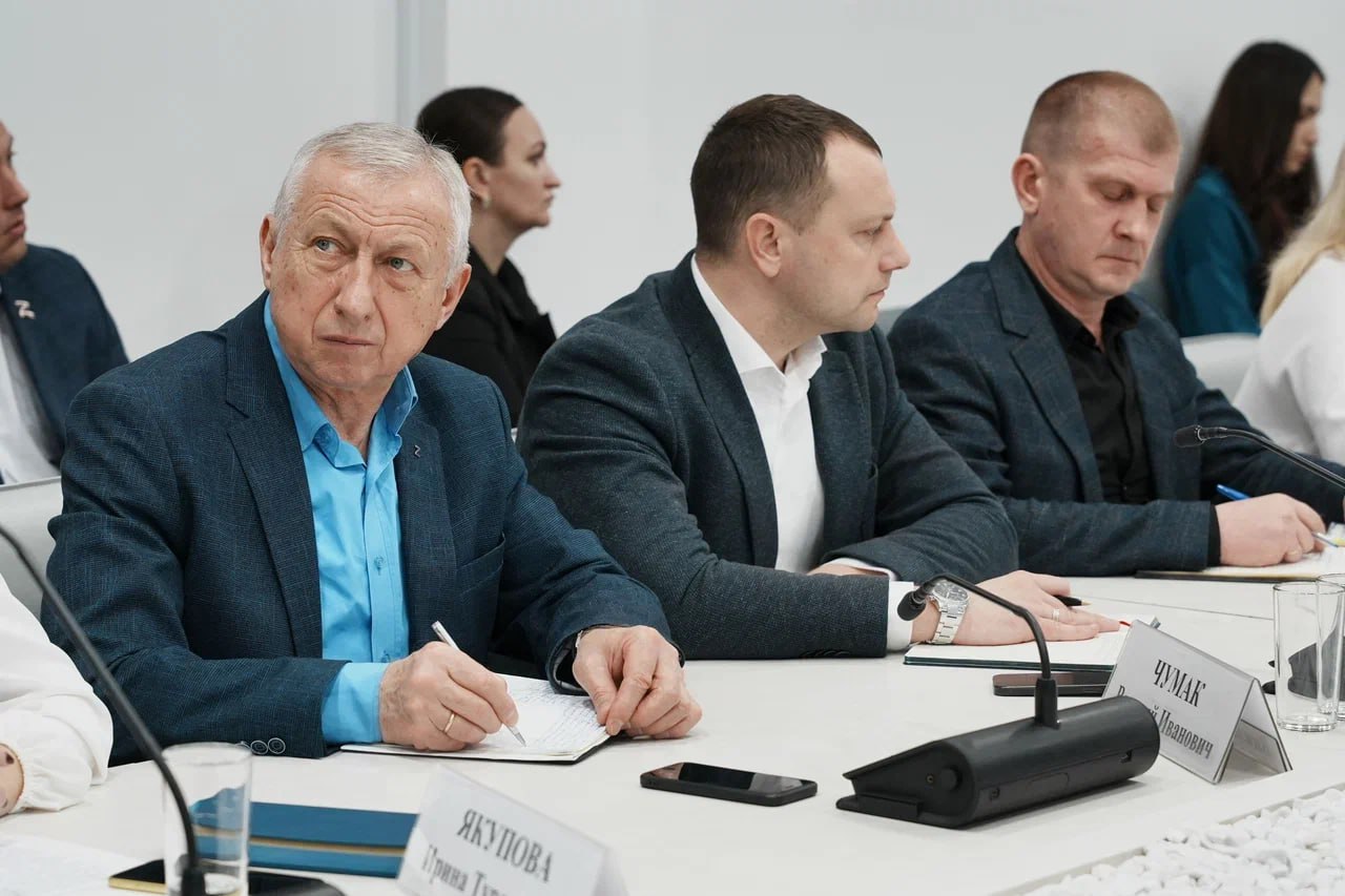 На планерном совещании обсудили развитие промышленного туризма, ремонт детских площадок и создание цифрового двойника города На планерном совещании обсудили развитие промышленного туризма, ремонт детских площадок и создание цифрового двойника города