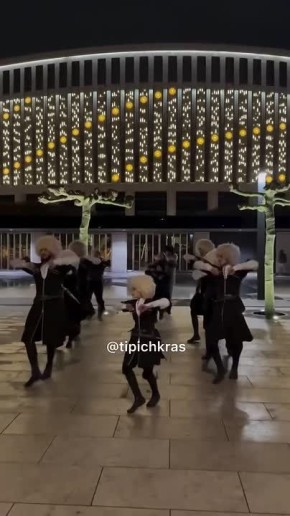 Раньше все танцевали на Красной, а теперь танцуют возле парка Галицкого, главной точки притяжения нашего города