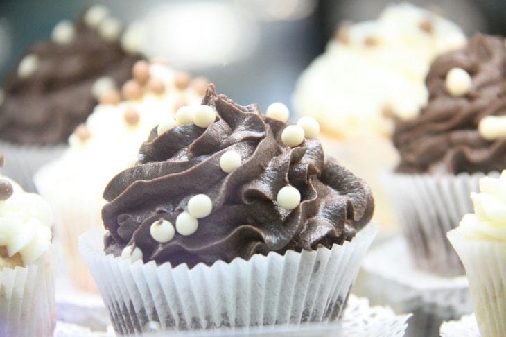 Грубые ошибки в процессе приготовления кексов и тортов: о чем забывают многие хозяйки