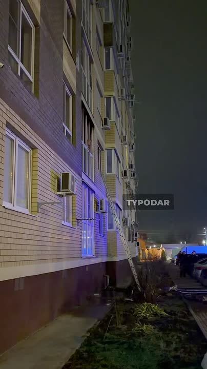 Предвесеннее обострение?. Накануне вечером в Новознаменском местный житель устроил переполох, забаррикадировавшись в своей квартире