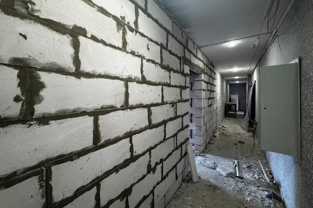 В Новой Адыгее продолжается устранение последствий атаки беспилотников В Новой Адыгее продолжается устранение последствий атаки беспилотников