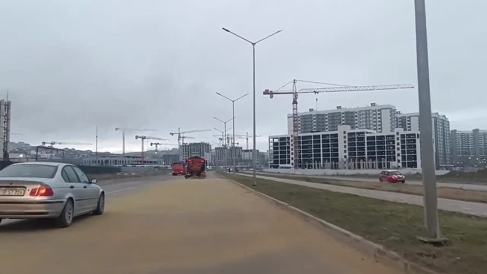 В связи с прогнозируемым понижением температуры воздуха возможно образование локальных участков обледенения проезжей части на территории города и в сельских округах