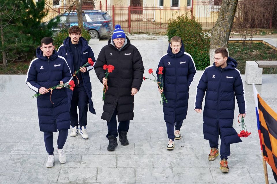 ������� ������ ��������� ����������� � ��������� �� ������ � ����� ���������