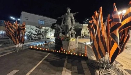 Огни памяти зажглись в городе-герое Новороссийске в честь 83-летия со дня проведения легендарной десантной операции под командование Цезаря Куникова и образования плацдарма «Малая земля»