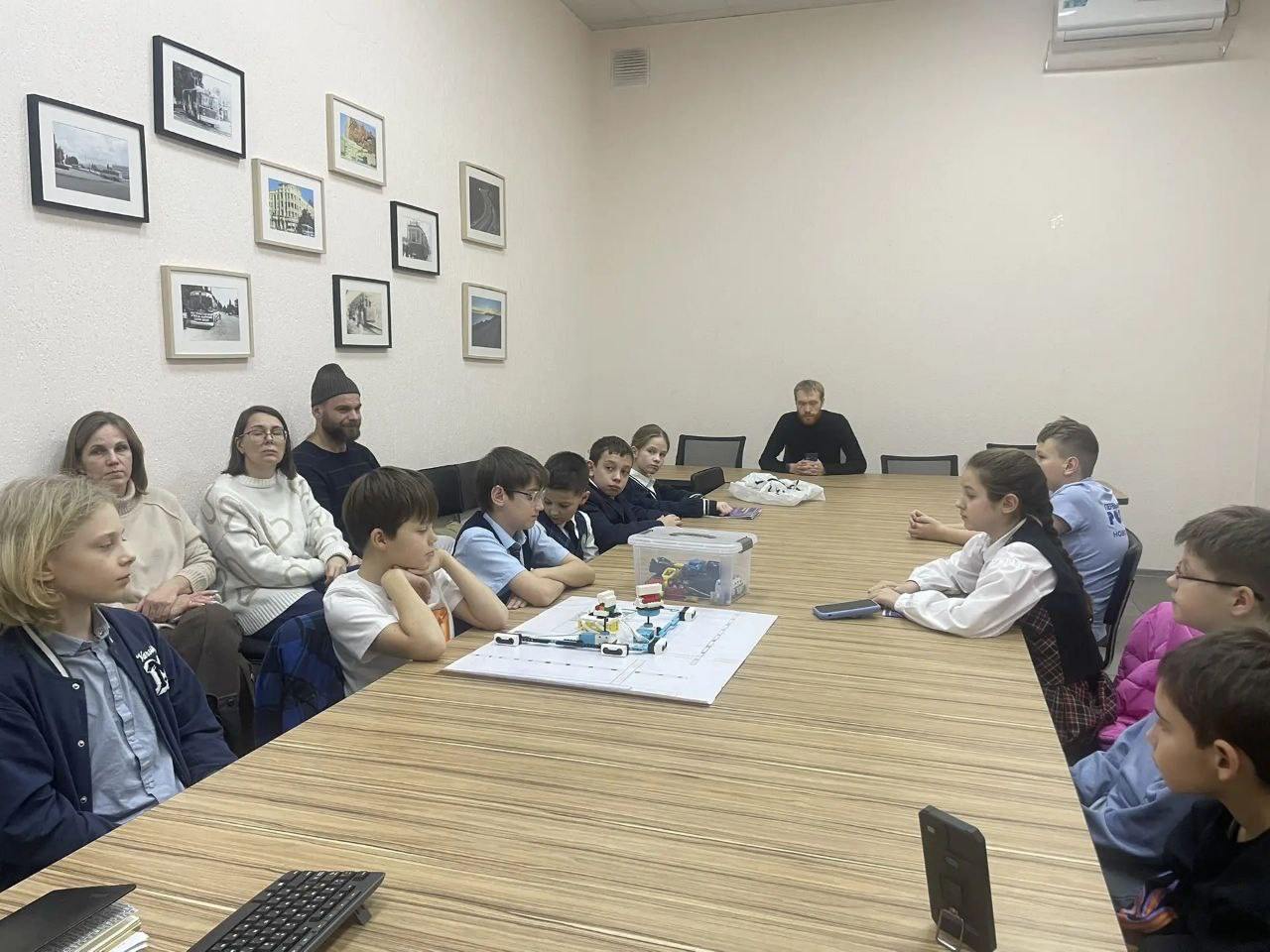 Управление дорог и «Первый Робот»: юные новороссийцы презентовали проекты развития дорожной инфраструктуры города Управление дорог и «Первый Робот»: юные новороссийцы презентовали проекты развития дорожной инфраструктуры города