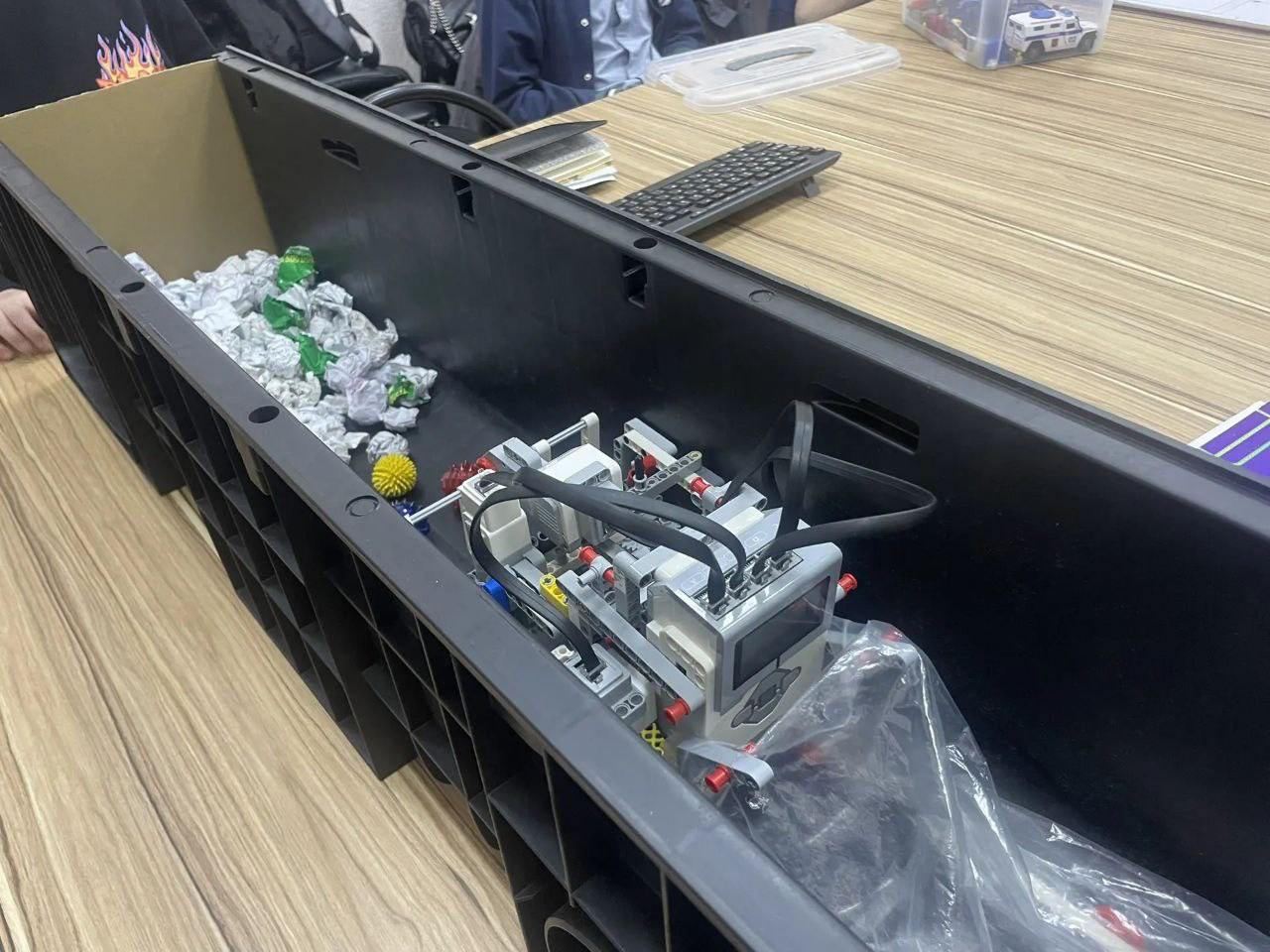 Управление дорог и «Первый Робот»: юные новороссийцы презентовали проекты развития дорожной инфраструктуры города Управление дорог и «Первый Робот»: юные новороссийцы презентовали проекты развития дорожной инфраструктуры города