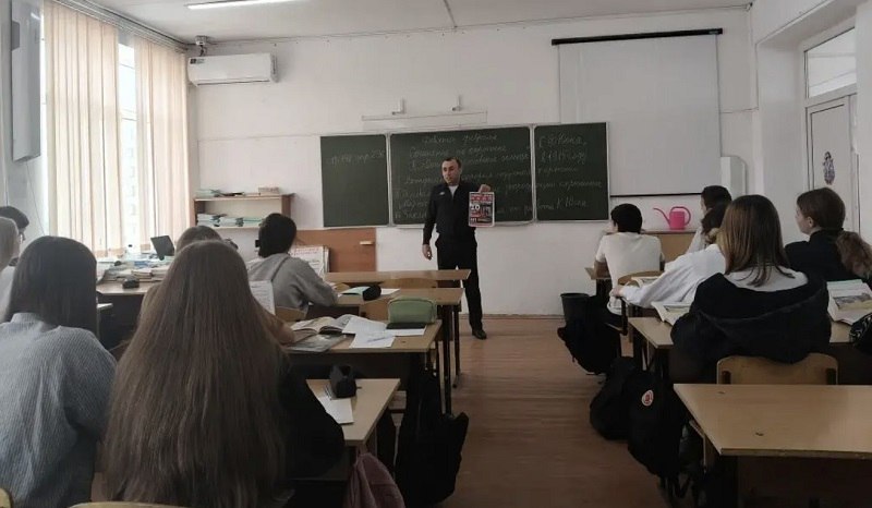 В Анапе транспортные полицейские провели «Неделю безопасного интернета» В Анапе транспортные полицейские провели «Неделю безопасного интернета»