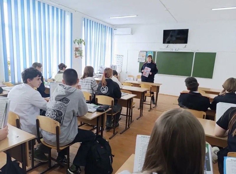В Анапе транспортные полицейские провели «Неделю безопасного интернета» В Анапе транспортные полицейские провели «Неделю безопасного интернета»