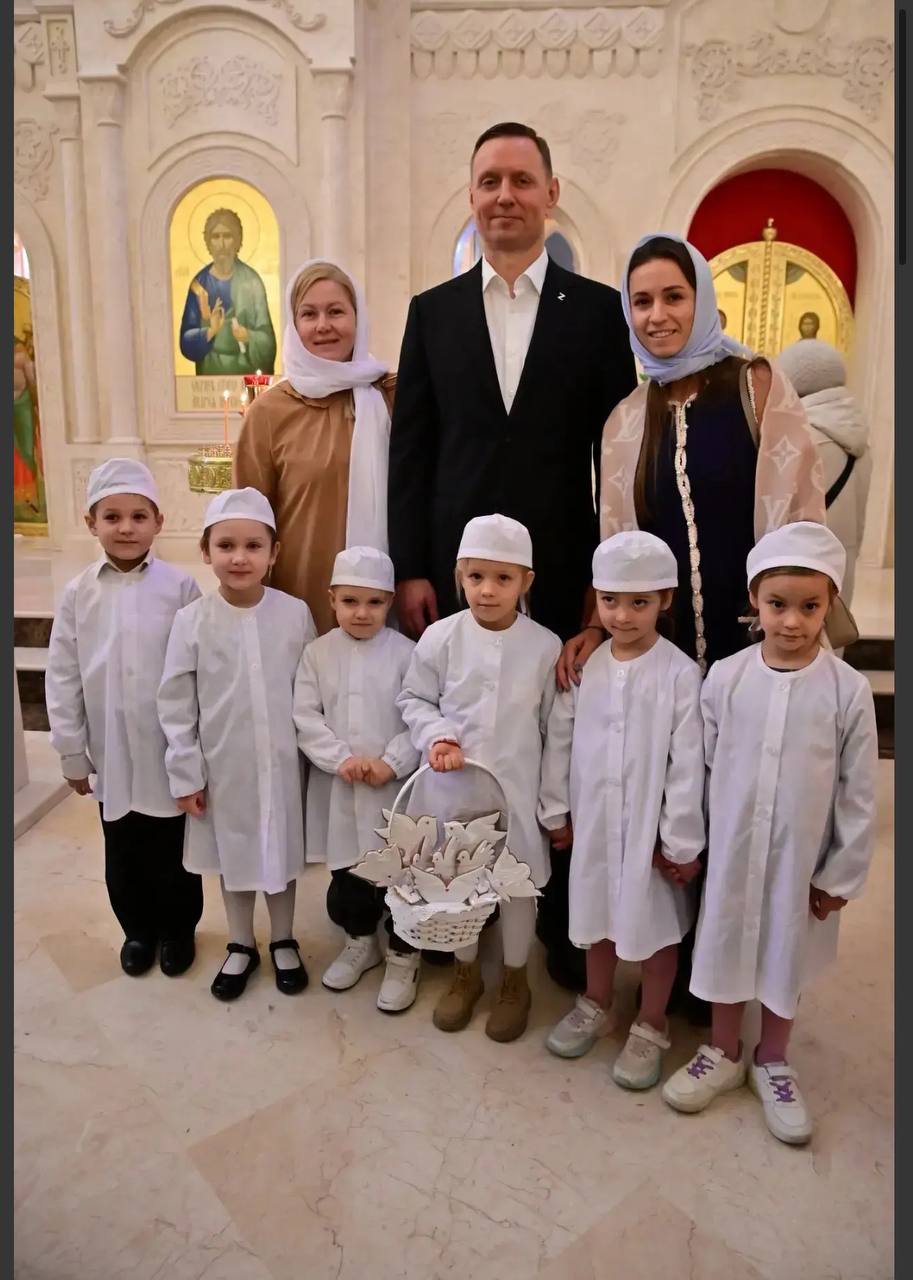 Андрей Кравченко: Благодаря таким центрам, как гостиная «Милосердие», мы можем быть уверены, что воспитание детей находится в самых надежных руках Андрей Кравченко: Благодаря таким центрам, как гостиная «Милосердие», мы можем быть уверены, что воспитание детей находится в самых надежных руках