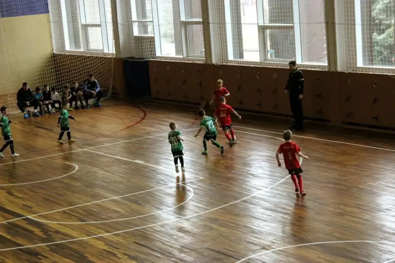С 22 ноября по 14 февраля во Дворце спорта «Победа» станицы Каневской проходило Открытое первенство МАУ ДО «Каневская спортивная школа» по мини-футболу среди команд 2017-2018 годов рождения