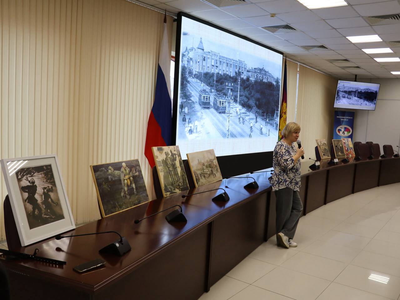 Сегодня, 16 февраля, в зале заседаний избирательной комиссии Краснодарского края состоялась выставка Краснодарского краевого художественного музея имени Ф.А. Коваленко, посвященная дню освобождения города Краснодара Сегодня, 16 февраля, в зале заседаний избирательной комиссии Краснодарского края состоялась выставка Краснодарского краевого художественного музея имени Ф.А. Коваленко, посвященная дню освобождения города Краснодара