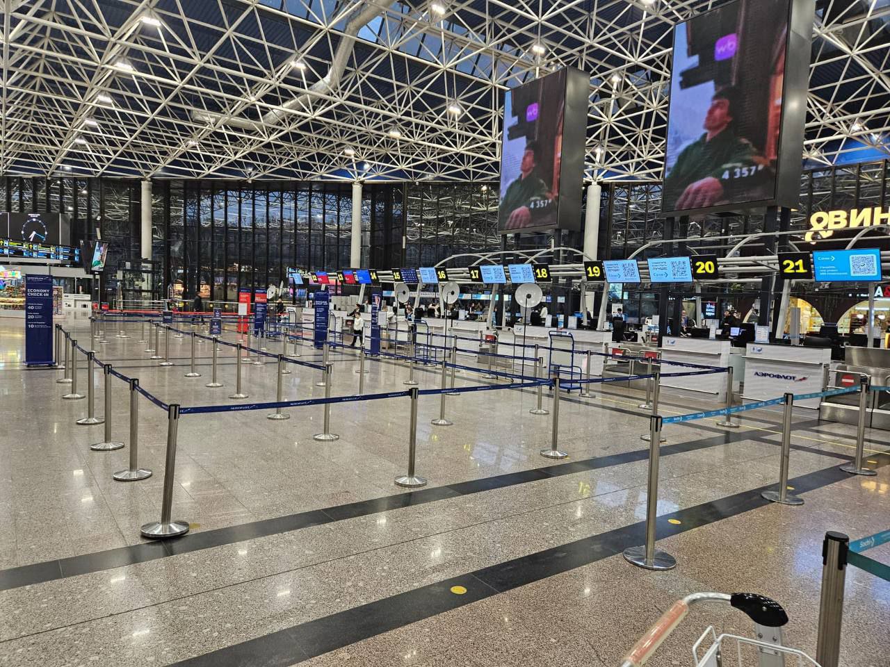 Южная транспортная прокуратура контролирует ситуацию с задержками рейсов Южная транспортная прокуратура контролирует ситуацию с задержками рейсов