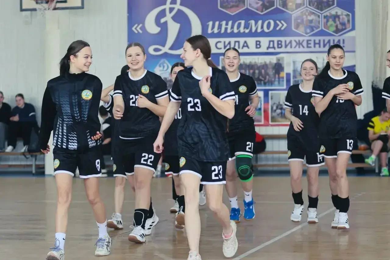 В станице Павловской прошли соревнования по гандболу среди девушек до 17 лет, в рамках XIII летней Спартакиады учащихся Кубани 2026