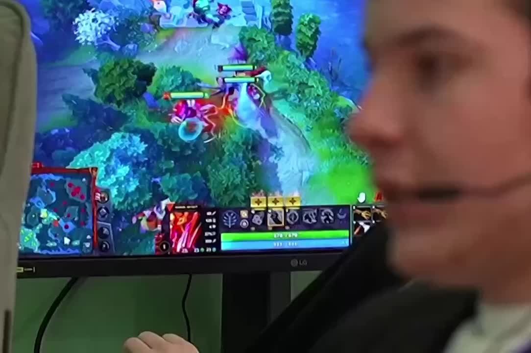 Евгений Наумов: Первый окружной этап муниципального кибертурнира завершён