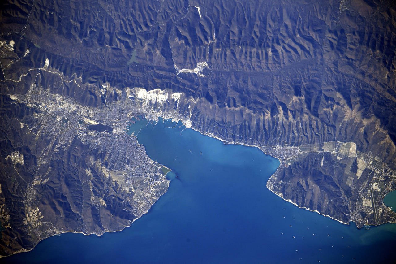 Туапсе и Новороссийск «сфотографировались» в космической фотосессии российских городов Туапсе и Новороссийск «сфотографировались» в космической фотосессии российских городов