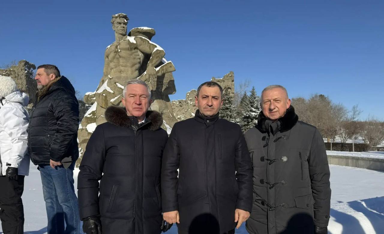 «Все свои»: Новороссийск укрепляет связи с городами-героями и городами воинской славы благодаря гуманитарной миссии «Все свои»: Новороссийск укрепляет связи с городами-героями и городами воинской славы благодаря гуманитарной миссии