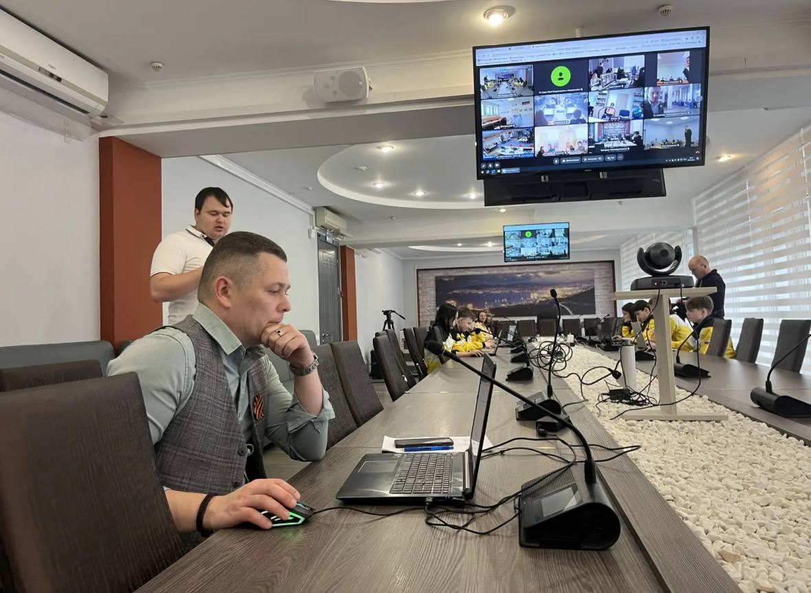 В Новороссийске состоялся онлайн-турнир по шахматам «Кубок городов-героев и городов воинской славы» В Новороссийске состоялся онлайн-турнир по шахматам «Кубок городов-героев и городов воинской славы»