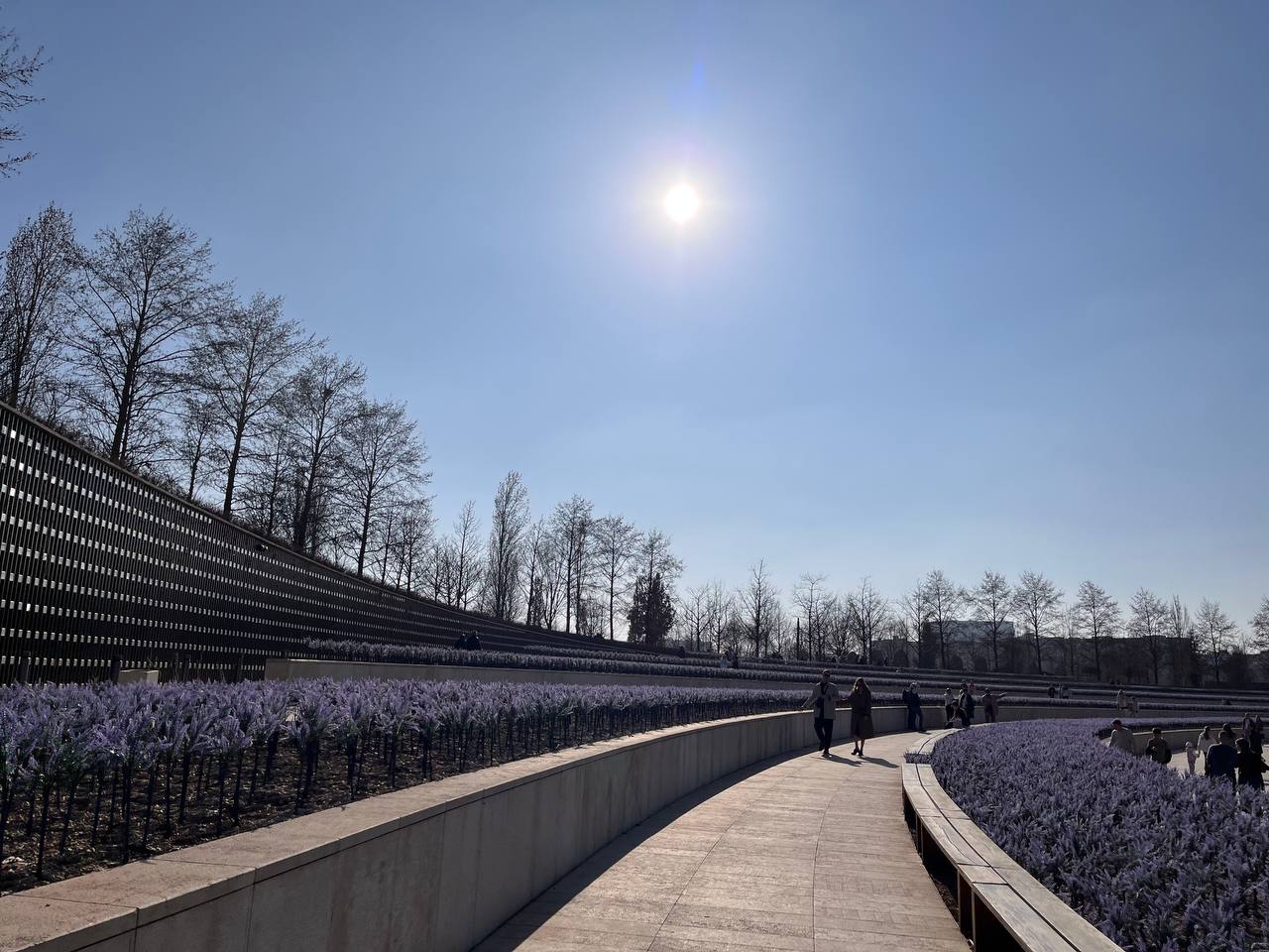 Сегодня будет пасмурно, но относительно тепло