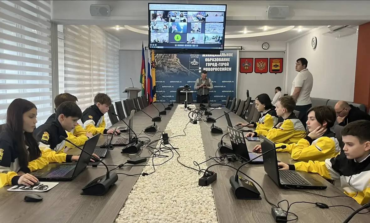 В Новороссийске состоялся онлайн-турнир по шахматам «Кубок городов-героев и городов воинской славы»