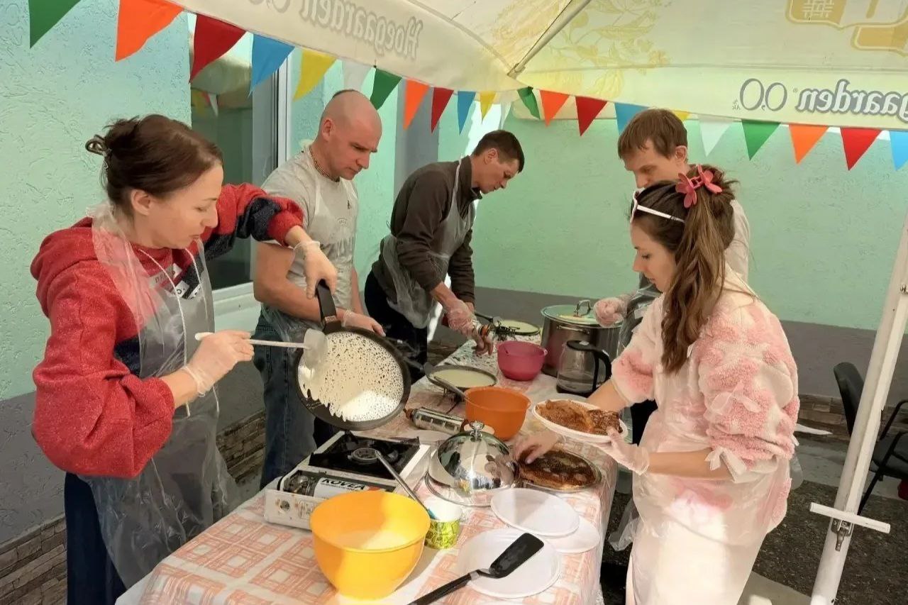 Прощай, Масленица! Сочи вовсю празднует финал блинной недели Прощай, Масленица! Сочи вовсю празднует финал блинной недели