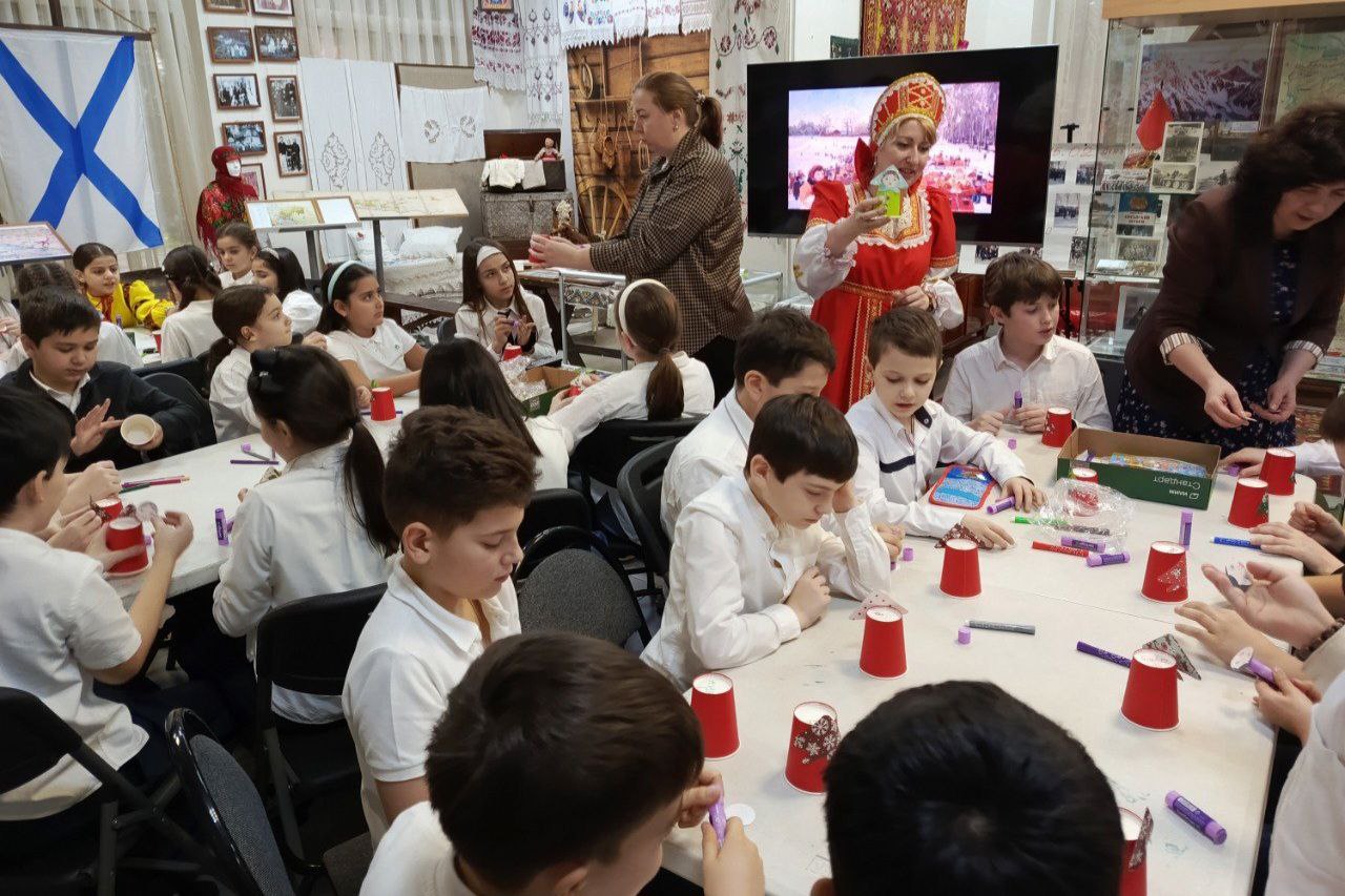 Прощай, Масленица! Сочи вовсю празднует финал блинной недели Прощай, Масленица! Сочи вовсю празднует финал блинной недели