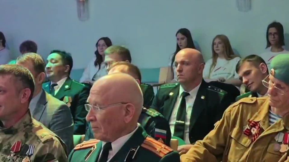 В Межшкольном эстетическом центре отметили День защитника Отечества