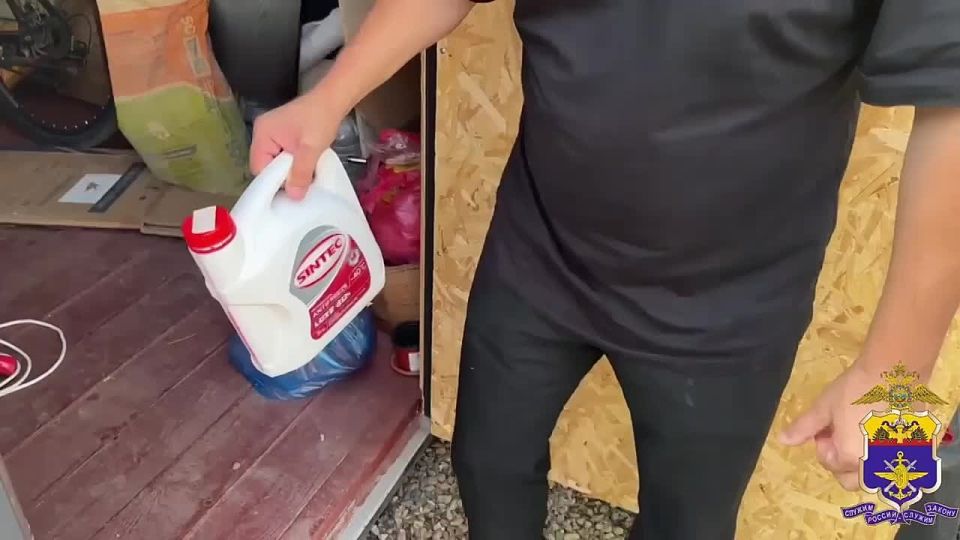 В Краснодаре будут судить двоих парней (15 и 18 лет) за поджог железной дороги