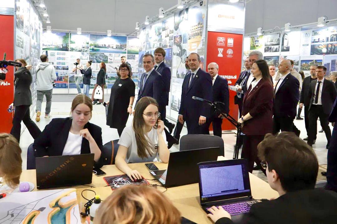 Сегодня в краевой столице состоялось открытие 36-й международной выставки «YugBuild» Сегодня в краевой столице состоялось открытие 36-й международной выставки «YugBuild»