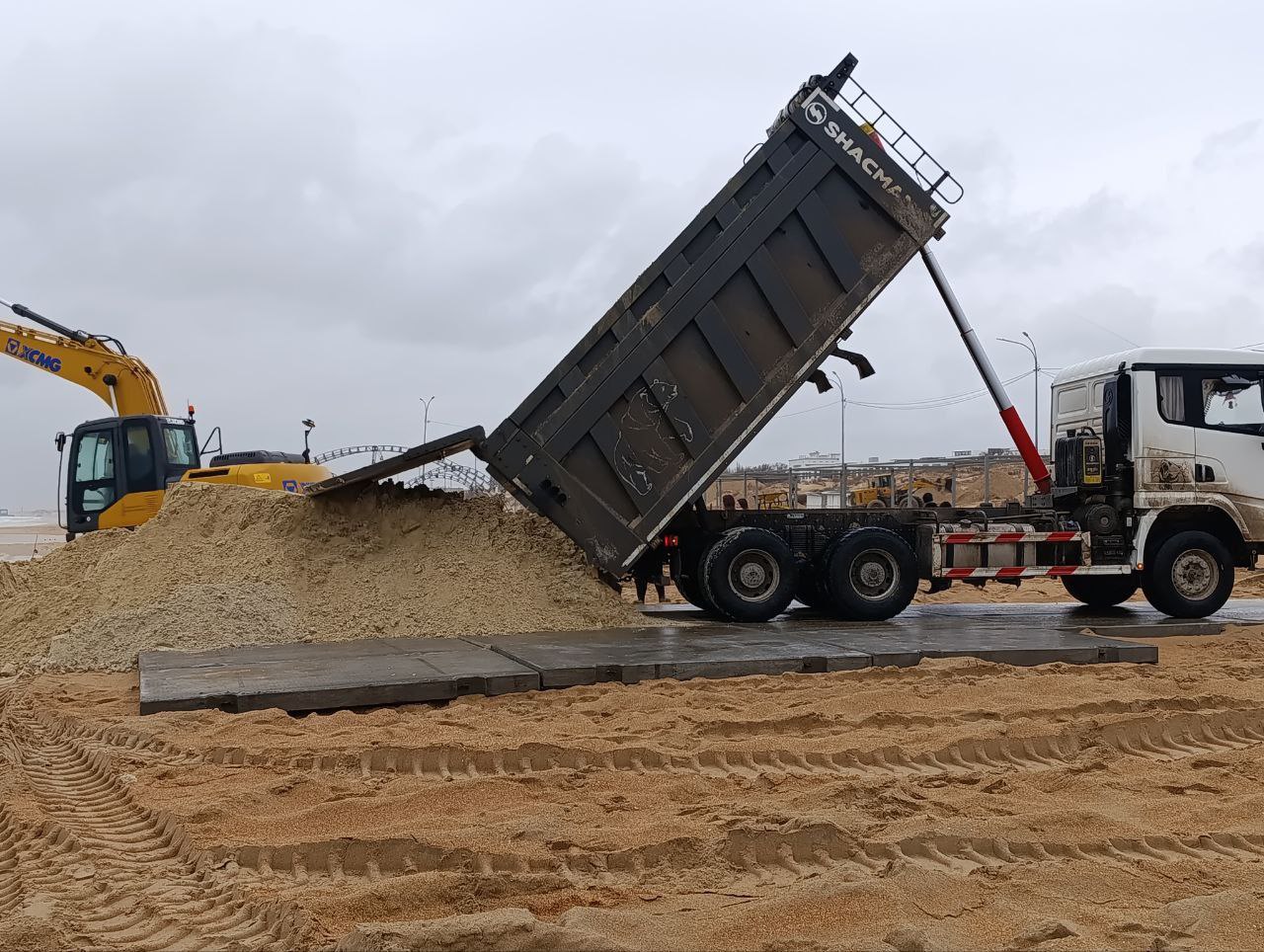 В Анапе приступили к следующему этапу восстановления пляжей В Анапе приступили к следующему этапу восстановления пляжей