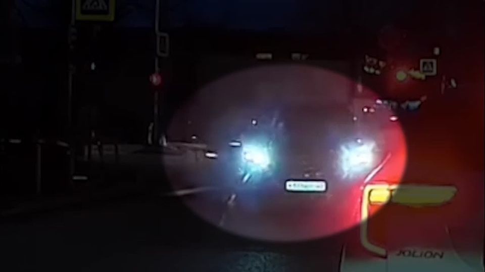 Женщина на "Мерседесе" сбила ребёнка на перекрестке Гаражной и Дальней в Краснодаре