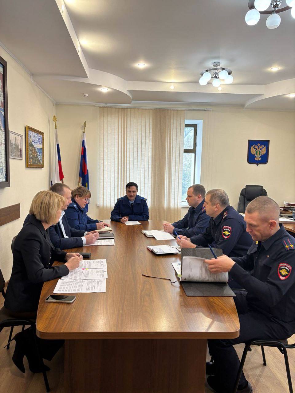 Прокурором Приморско-Ахтарского района проведено межведомственное совещание по вопросам профилактики безнадзорности и правонарушений несовершеннолетних