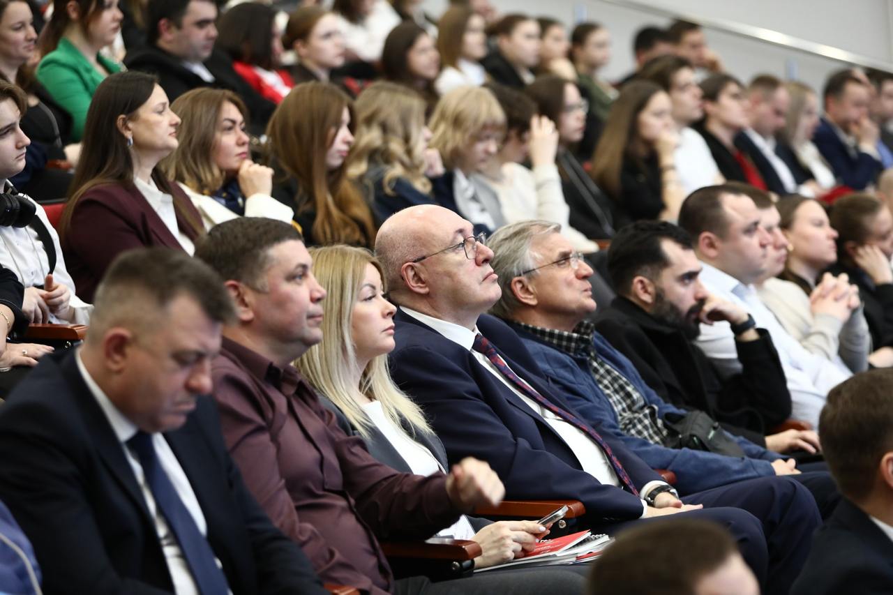 Вениамин Кондратьев: Важно находить качественные решения для комплексного развития всех городов и районов Краснодарского края Вениамин Кондратьев: Важно находить качественные решения для комплексного развития всех городов и районов Краснодарского края