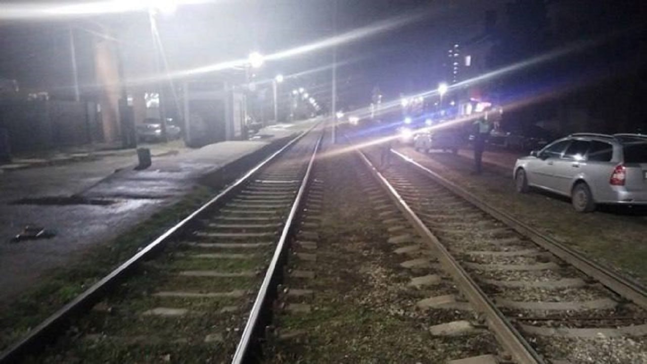 Подросток-зацепер серьезно пострадал на улице Бершанской в Краснодаре вчерашним вечером