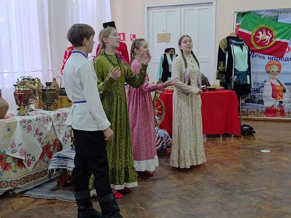 В Ейском районе дали старт Году единства народов России В Ейском районе дали старт Году единства народов России