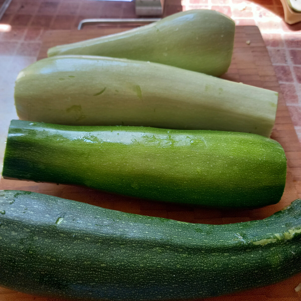 Как правильно заготовить кабачки на зиму для разнообразия блюд