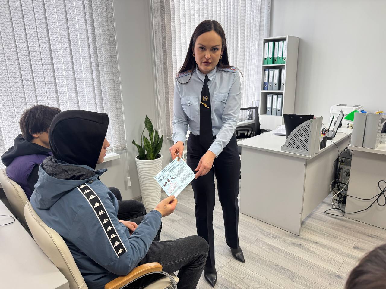 В Славянском районе сотрудники Госавтоинспекции провели профилактическую встречу с несовершеннолетними В Славянском районе сотрудники Госавтоинспекции провели профилактическую встречу с несовершеннолетними