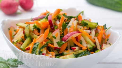 Летний овощной салат за считанные минуты: свежесть на ваш стол