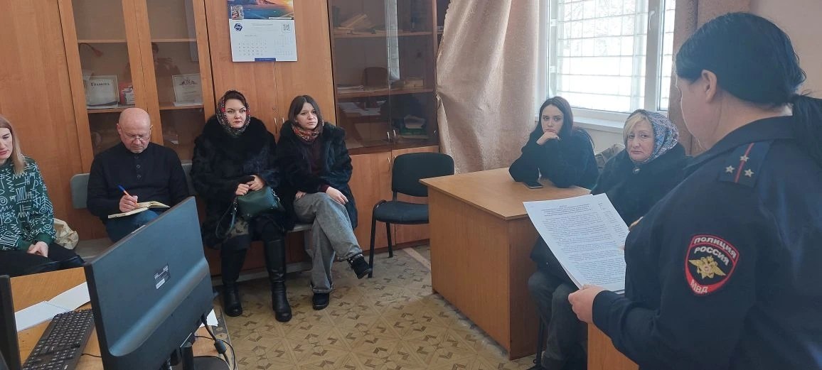 В рамках отчётных мероприятий участковых уполномоченных полиции по итогам деятельности за 2025 год, проводимых отделом ОМВД по Ейскому району в течение февраля, были приглашены представители администрации и общественности... В рамках отчётных мероприятий участковых уполномоченных полиции по итогам деятельности за 2025 год, проводимых отделом ОМВД по Ейскому району в течение февраля, были приглашены представители администрации и общественности...