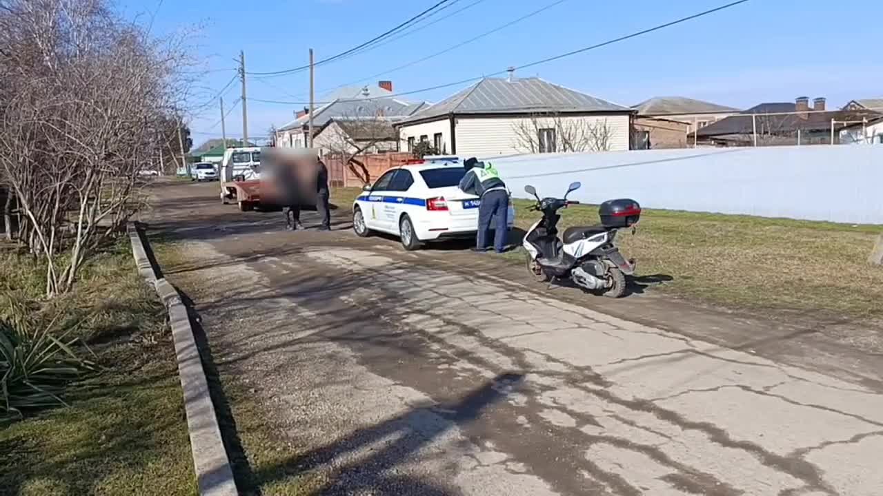 Полицейские составили три административных материала в отношении нетрезового водителя мототранспорта