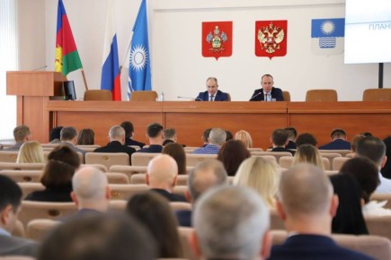 В Геленджике стартует декада субботников