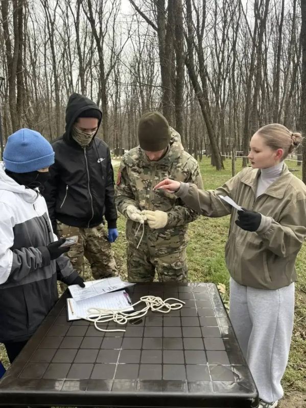 В АРМАВИРЕ ПРОШЕЛ ТУРИСТСКИЙ СЛЁТ "ШКОЛА ВЫЖИВАНИЯ"