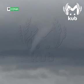 Смерч завертелся у берегов Сочи