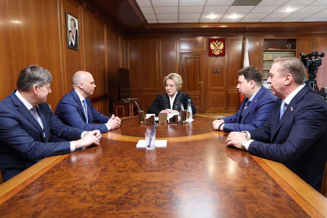 Председатель Совета Федерации Валентина Матвиенко провела встречу с руководством Калининградской области Председатель Совета Федерации Валентина Матвиенко провела встречу с руководством Калининградской области
