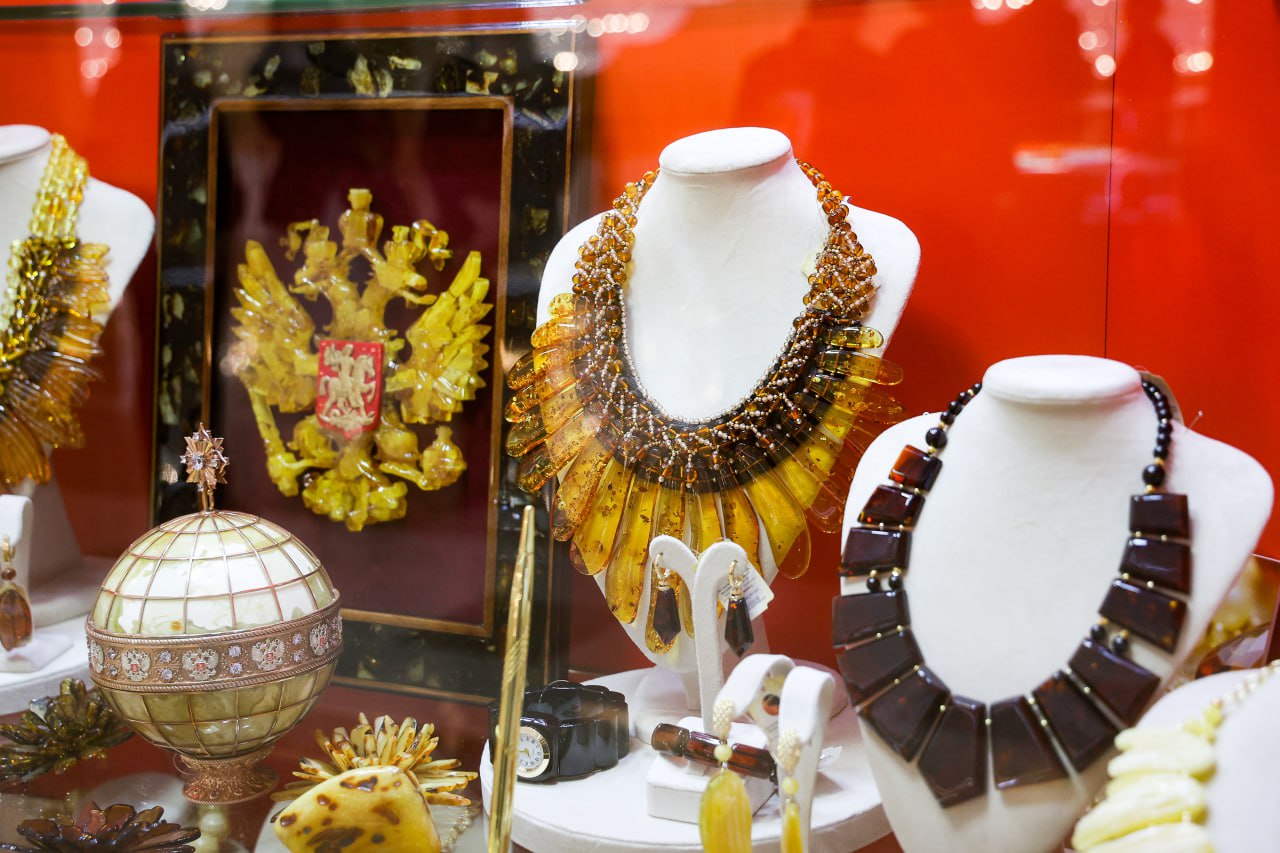 Председатель Совета Федерации Валентина Матвиенко провела встречу с руководством Калининградской области Председатель Совета Федерации Валентина Матвиенко провела встречу с руководством Калининградской области