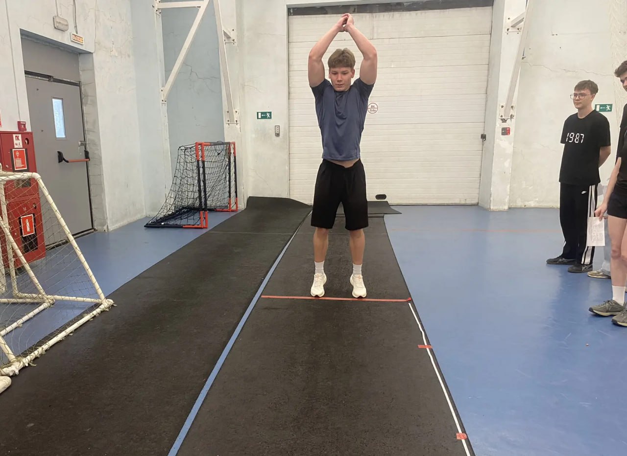 Выпускники школ Ейского района выполнили нормативы комплекса ГТО Выпускники школ Ейского района выполнили нормативы комплекса ГТО