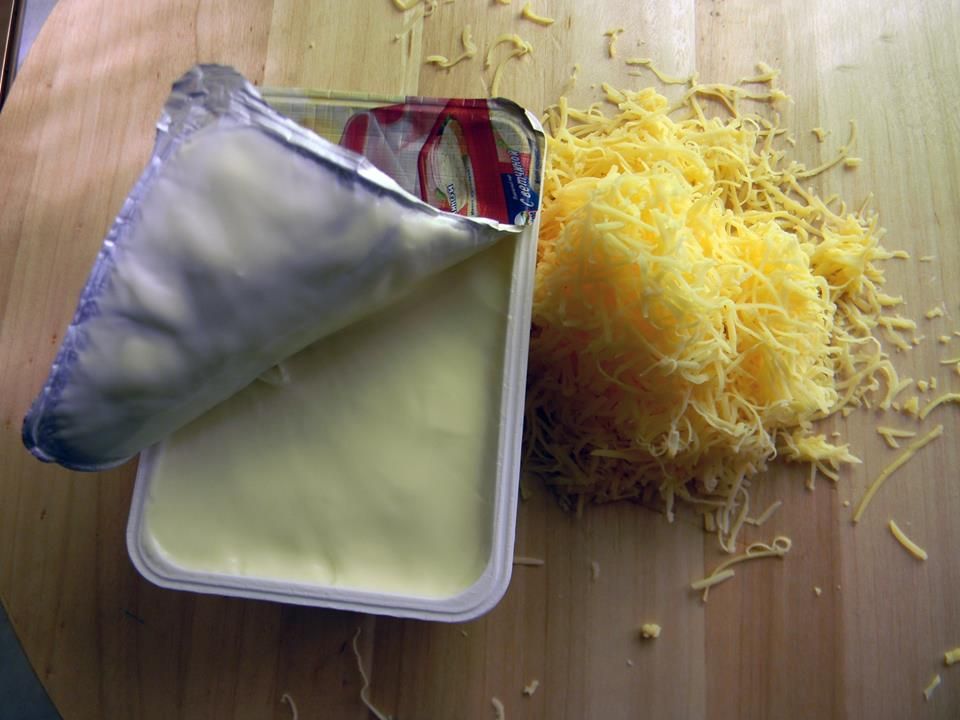 Необычная закуска: Виноград в сыре