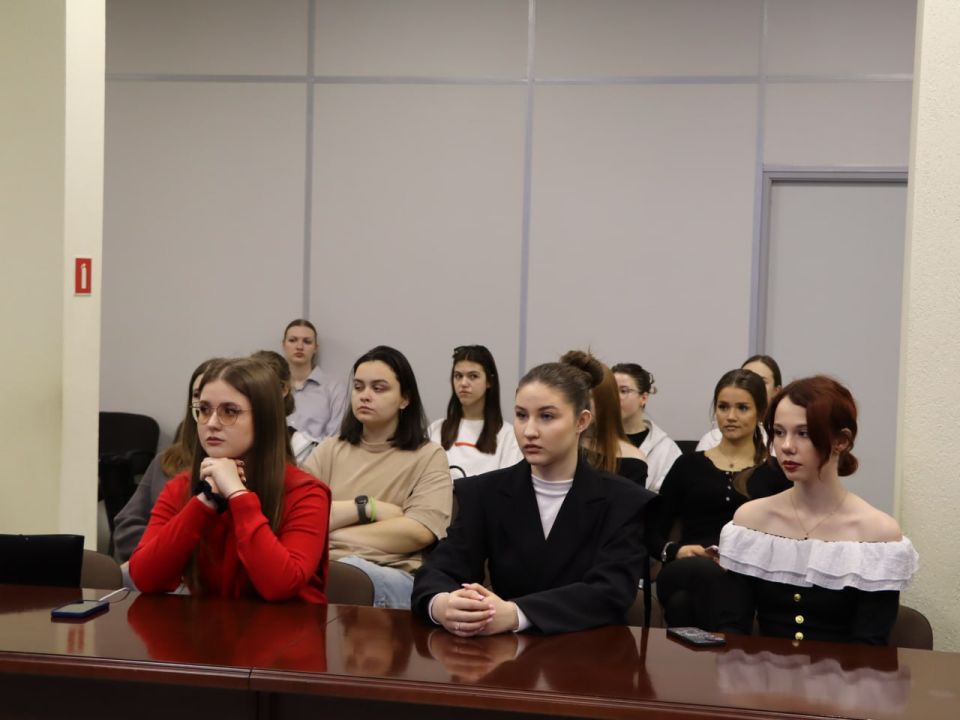 В рамках празднования Дня молодого избирателя в краевой избирательной комиссии проходят дни открытых дверей для студентов высших учебных заведений