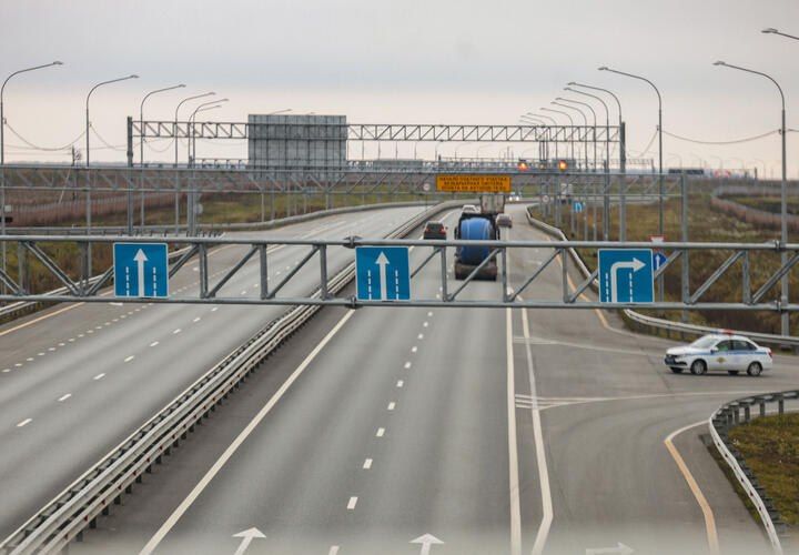 Стоимость проезда по платной трассе А-289, которая соединяет Краснодар с Крымским мостом, увеличилась