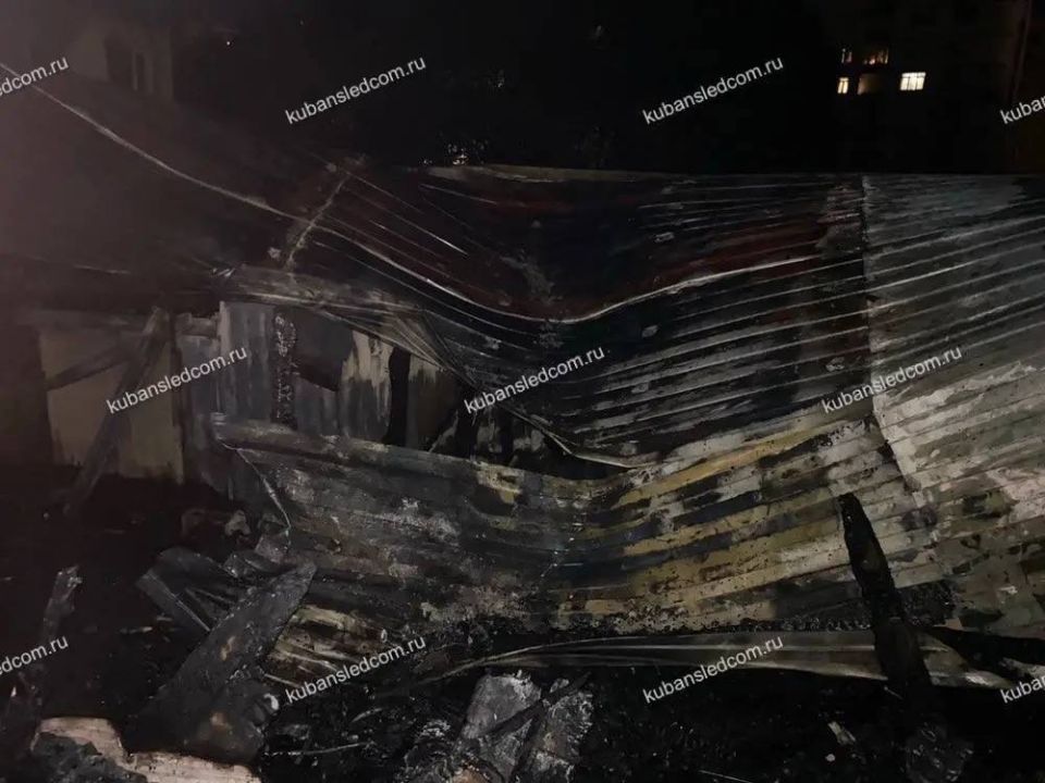 После пожара в Сочи спасатели нашли тело мужчины