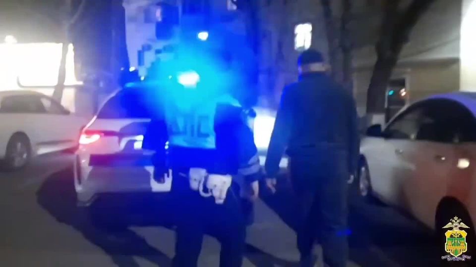 Сотрудники полиции задержали автохама, который «сопроводил» скорую в Краснодаре